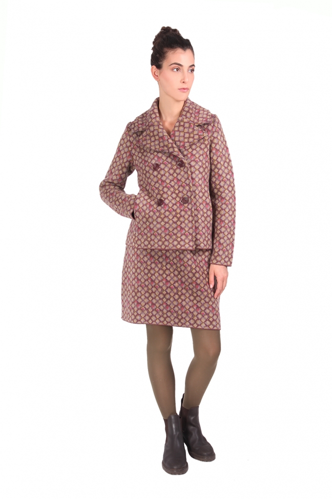 Coats, jackets, women's suits, jacquard knits, colorful and lightweight Coats, jackets, women's suits, jacquard knits, colorful and lightweight