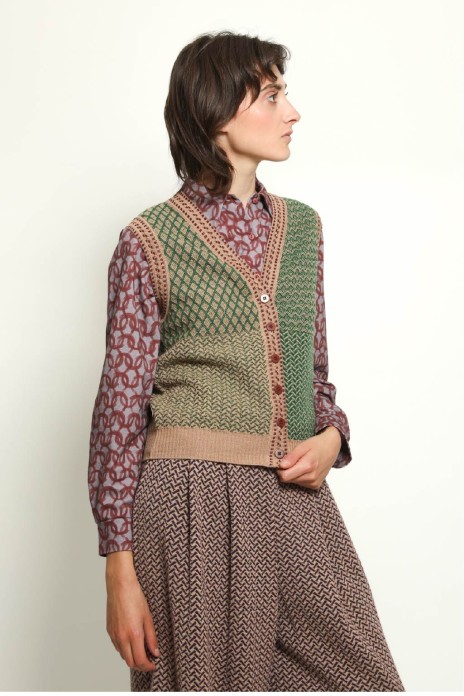 Buttoned vest ELFE green