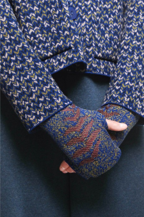 Mittens TRACES blue