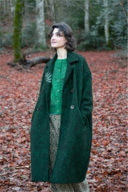 Coat TRACES green