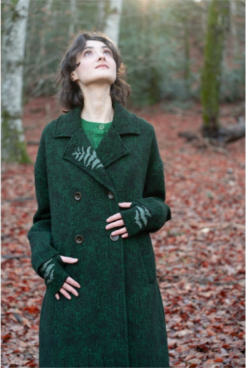 Coat TRACES green
