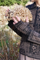 Mittens BORDER black