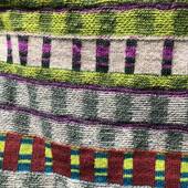 Zoom sur l’écharpe Laps de la saison. #catherineandre #knitdesign #artisanatfrancais #metiersdart